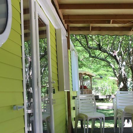 Camping Le Ventadour Meyras Экстерьер фото