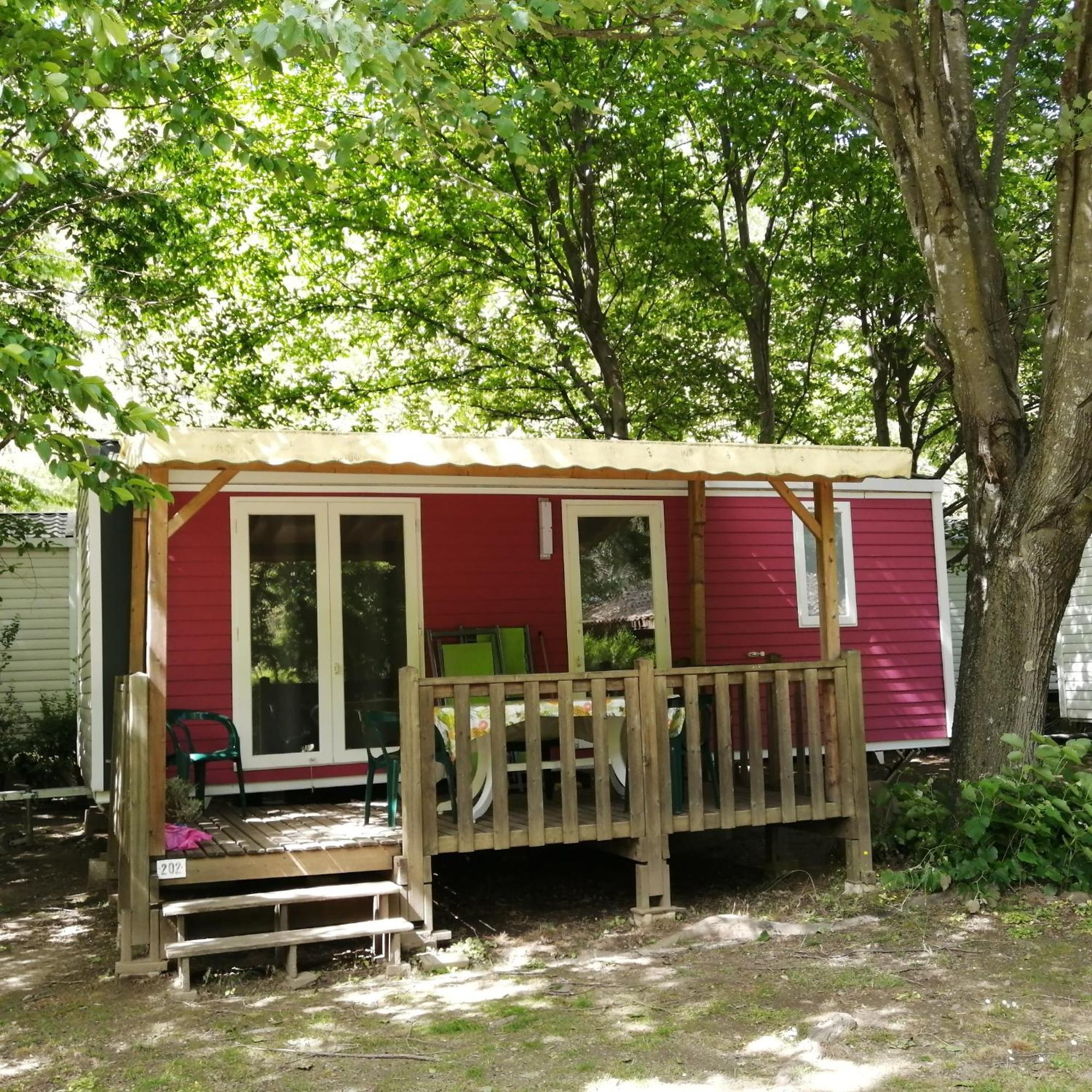 Camping Le Ventadour Meyras Экстерьер фото