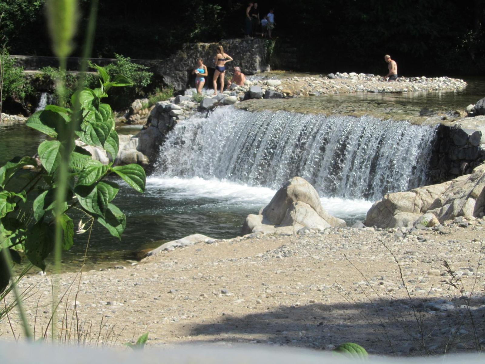 Camping Le Ventadour Meyras Экстерьер фото