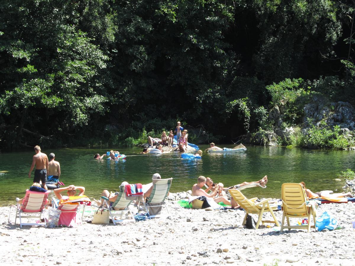 Camping Le Ventadour Meyras Экстерьер фото
