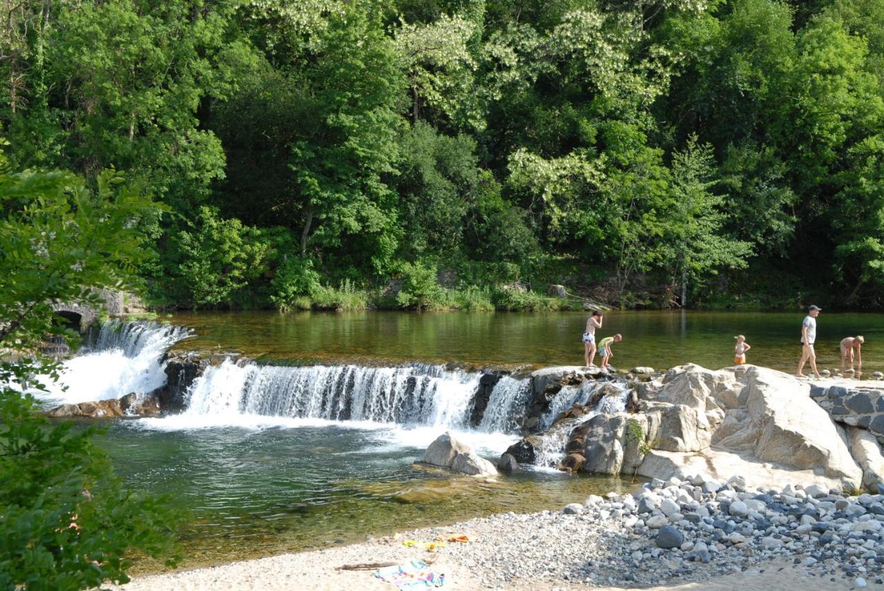 Camping Le Ventadour Meyras Экстерьер фото