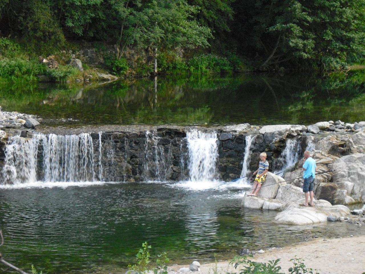 Camping Le Ventadour Meyras Экстерьер фото