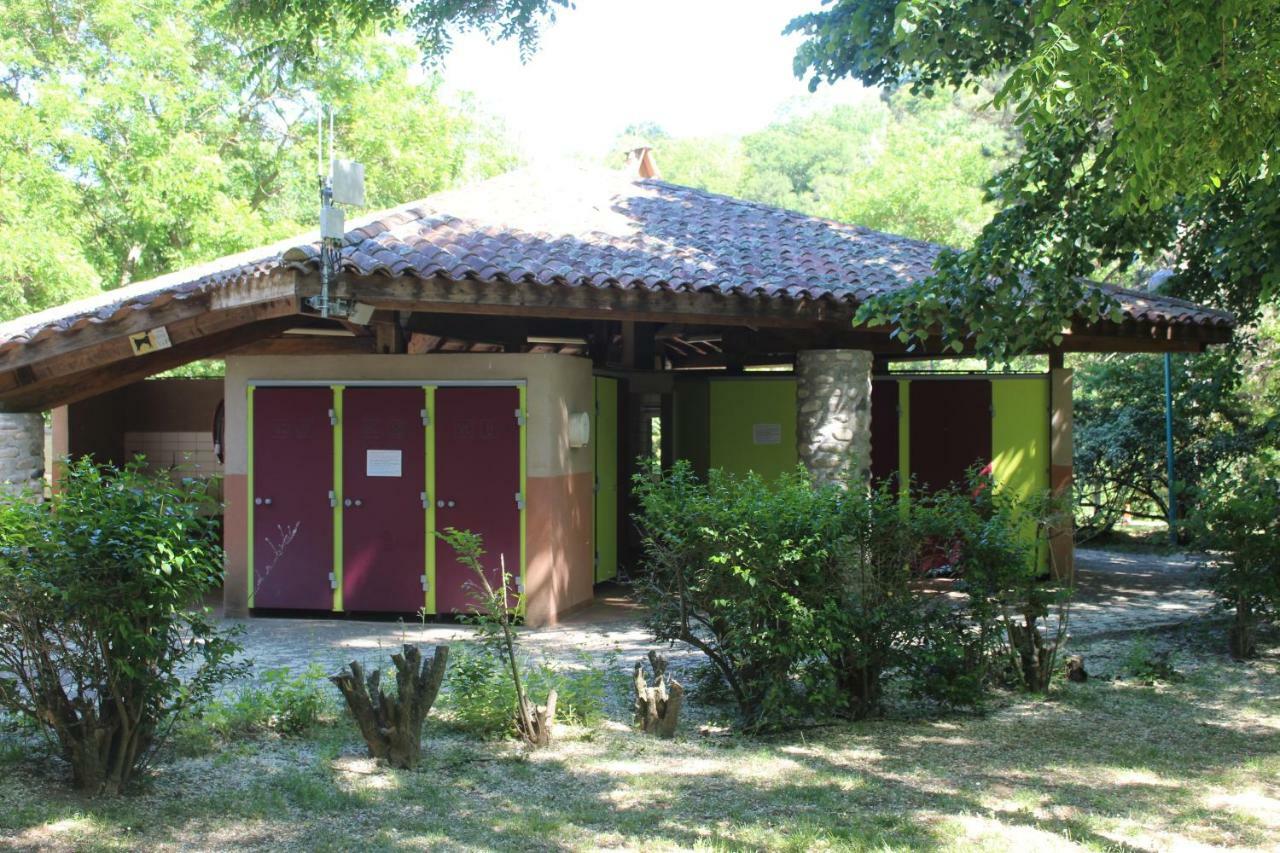 Camping Le Ventadour Meyras Экстерьер фото